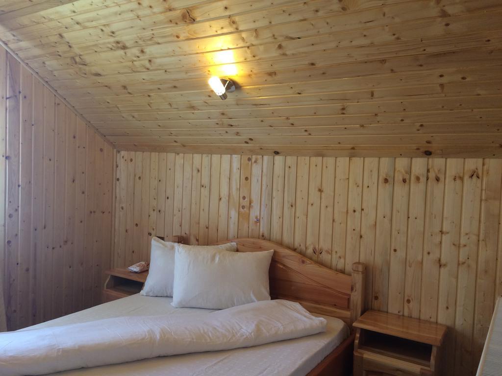 Cabana 7 Brazi Poiana Mărului Exteriör bild