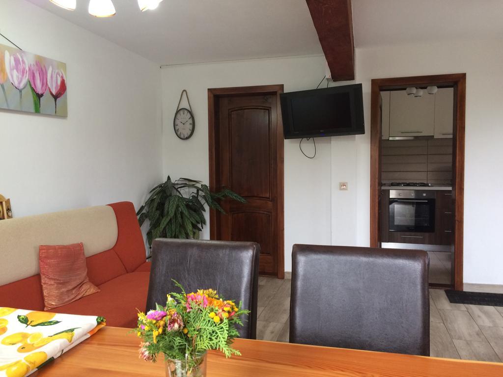 Cabana 7 Brazi Poiana Mărului Exteriör bild